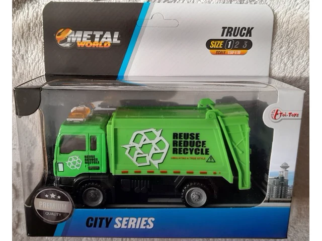 Toi-toys die cast metal world truck: vuilniskar groen - afbeelding 2 van  3