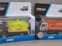 Toi-toys die cast metal world truck: vuilniskar oranje en publick work