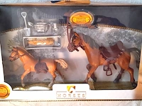 Toi-toys horses pro paarden speelset met accessoires - afbeelding 1 van  5