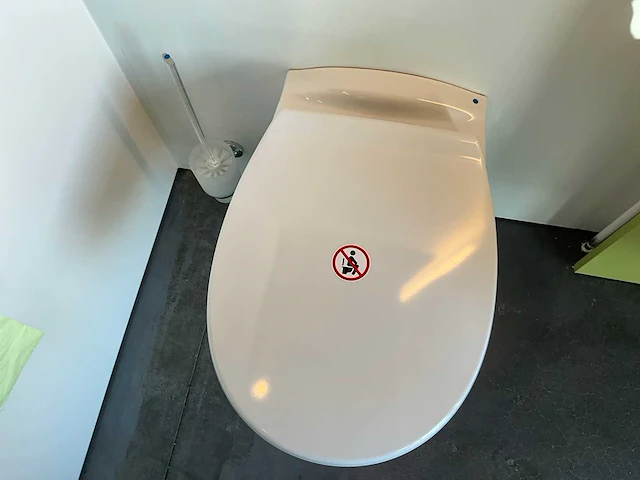 Toilet procasa normus - afbeelding 3 van  7