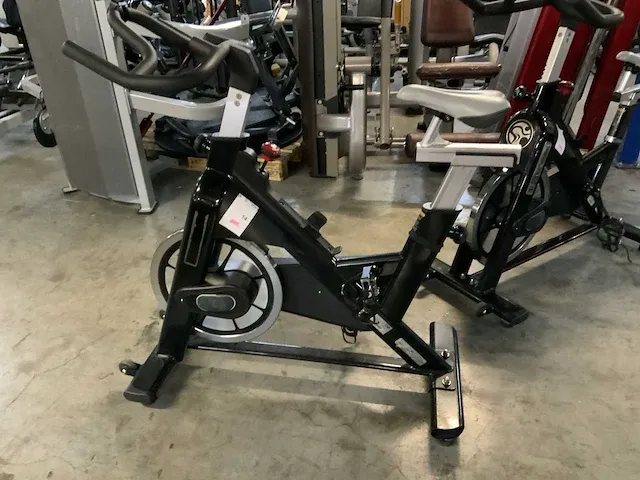 Tomahawk e model indoorcycle spinningbike - afbeelding 1 van  6