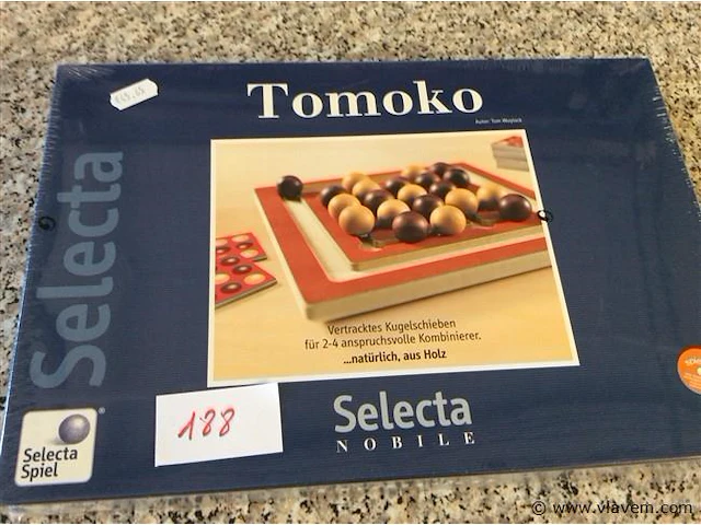 Tomoko - afbeelding 1 van  2