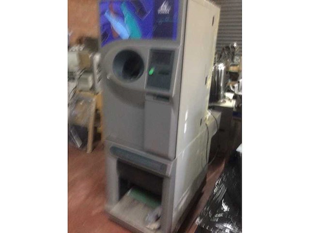 Tomra - sorteer- en leeggoed automaat - afbeelding 2 van  5