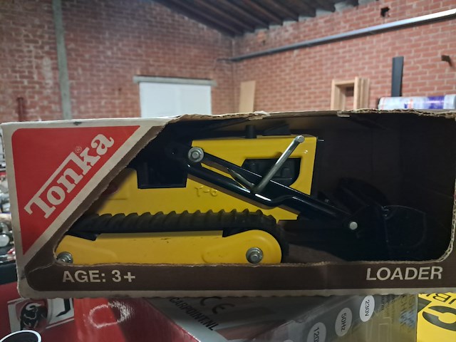 Tonka bulldozer nieuw in originele doos 320mm - afbeelding 2 van  5