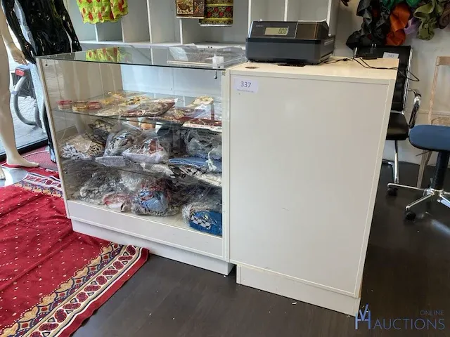Toogmeubel - afbeelding 1 van  4