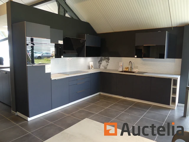 Toon keuken met inbouwapparatuur - afbeelding 3 van  47