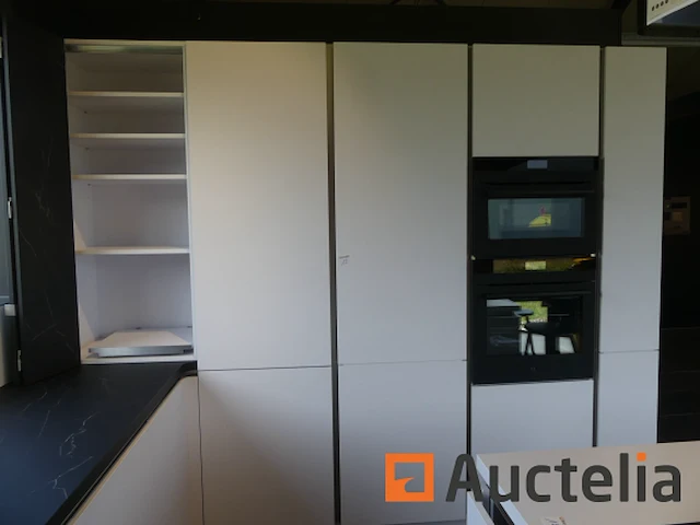 Toon keuken met inbouwapparatuur - afbeelding 7 van  51