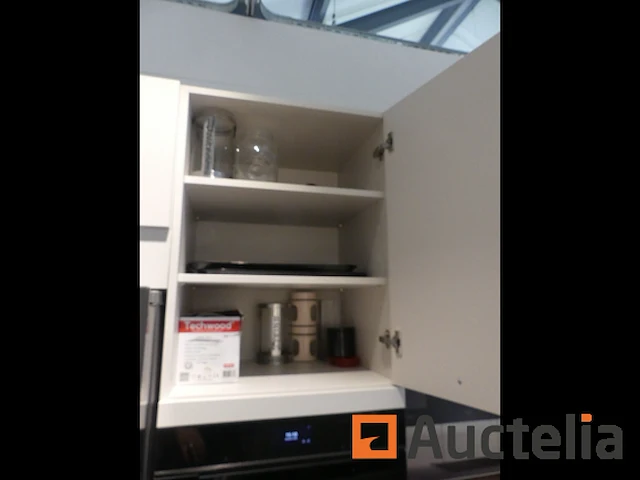 Toon keuken met inbouwapparatuur - afbeelding 7 van  57