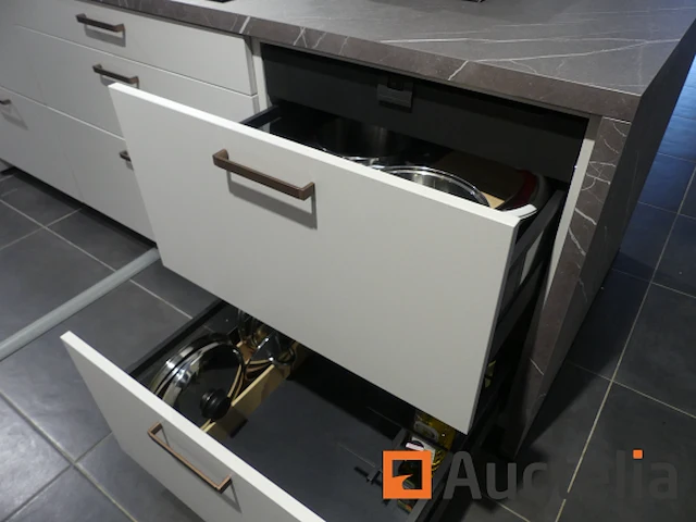 Toon keuken met inbouwapparatuur - afbeelding 8 van  57