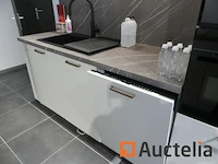 Toon keuken met inbouwapparatuur - afbeelding 16 van  57