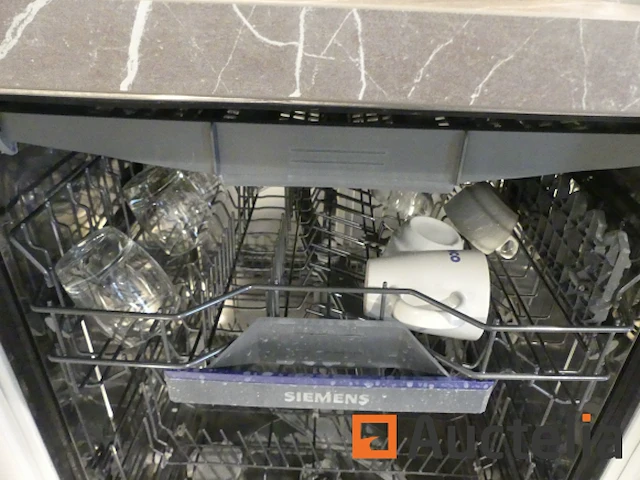 Toon keuken met inbouwapparatuur - afbeelding 18 van  57