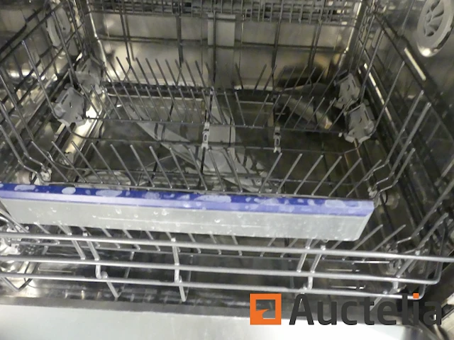 Toon keuken met inbouwapparatuur - afbeelding 20 van  57