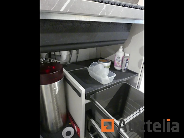 Toon keuken met inbouwapparatuur - afbeelding 44 van  57