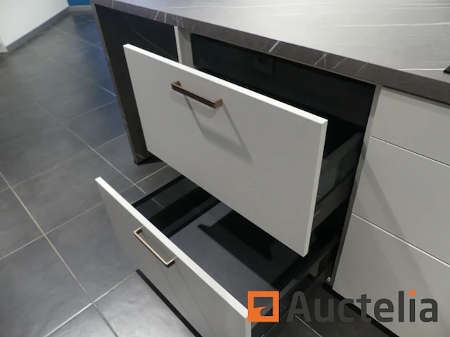 Toon keuken met inbouwapparatuur - afbeelding 34 van  57