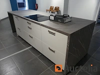 Toon keuken met inbouwapparatuur - afbeelding 47 van  57