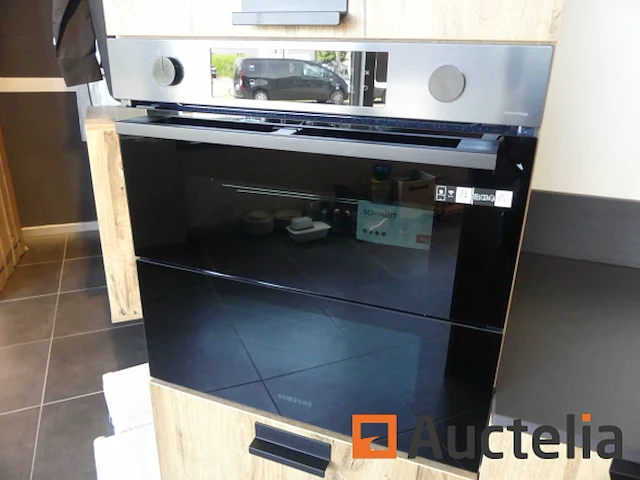 Toon keuken met inbouwapparatuur - afbeelding 2 van  51