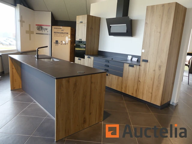 Toon keuken met inbouwapparatuur - afbeelding 11 van  51