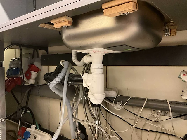 Toonbank + achterwand vv spoelbak - afbeelding 4 van  8