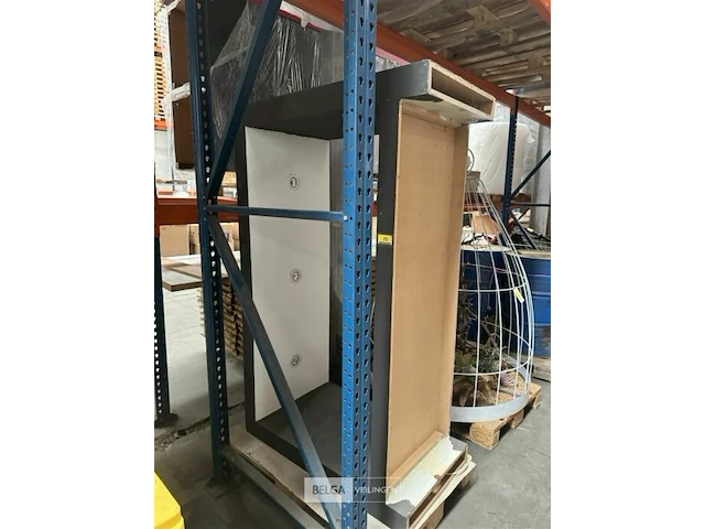 Toonzaalkast met verlichting l180xb60xh110 cm - afbeelding 1 van  2