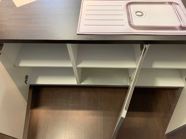 Toonzaalkeuken in bouwpakket - afbeelding 8 van  17