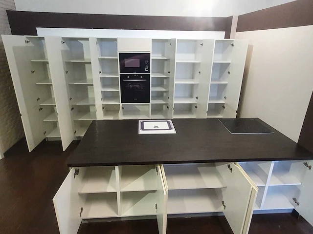 Toonzaalkeuken in bouwpakket - afbeelding 4 van  13