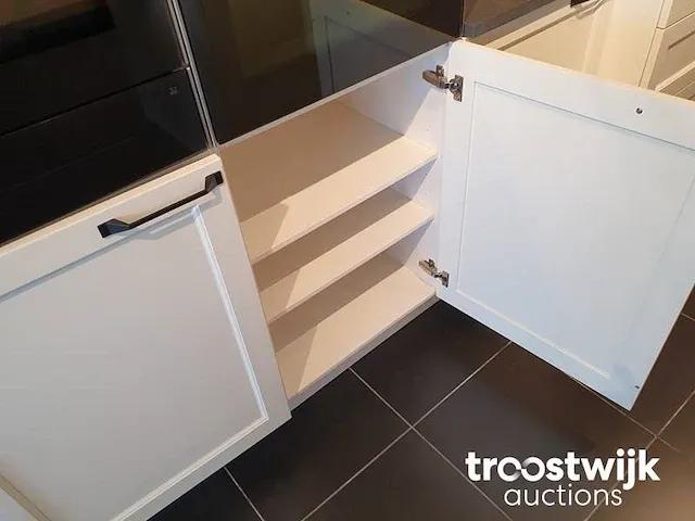 Toonzaalkeuken - afbeelding 25 van  42