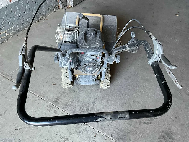 Top garden borstelmachine - afbeelding 6 van  7