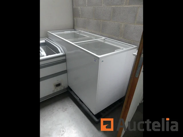 Topcold d500 dfsg credenza vriezer met 2 glazen schuifdeuren - afbeelding 3 van  4