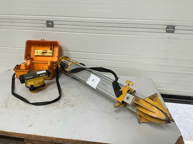 Topcon at-g6 waterpas toestel - afbeelding 1 van  8