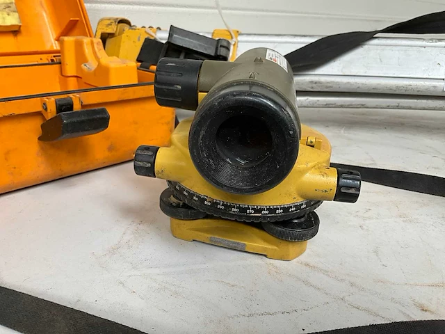 Topcon at-g6 waterpas toestel - afbeelding 3 van  8