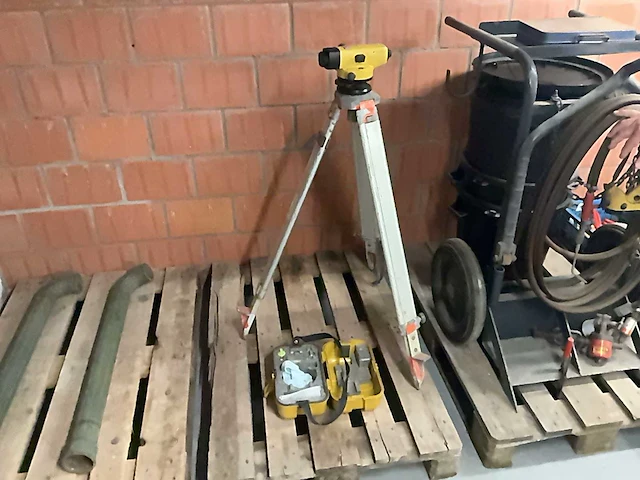 Topcon jx9557 bouwlaser - afbeelding 1 van  2