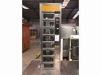 Tops - kroketkast - vending machine - afbeelding 1 van  2