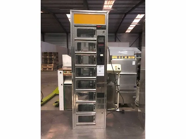 Tops - kroketkast - vending machine - afbeelding 2 van  2