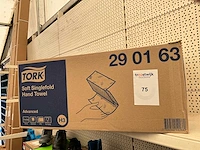 Tork. handdoekjes in papier - afbeelding 1 van  2
