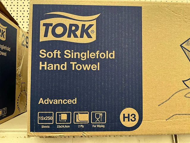 Tork. handdoekjes in papier - afbeelding 2 van  2