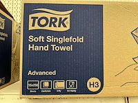 Tork. handdoekjes in papier - afbeelding 2 van  2