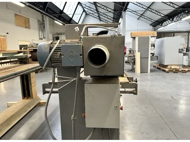 Tornado 300 langbandschuurmachine - afbeelding 4 van  9