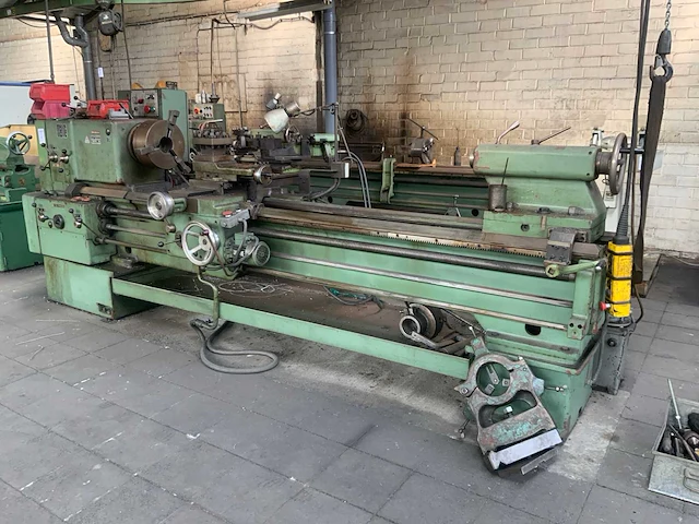 Tos sn 63 c universele centerdraaibank - afbeelding 1 van  12