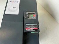 Toshiba vf-s15 vfs15-4110pl-w1 frequentieregelaar - afbeelding 3 van  6