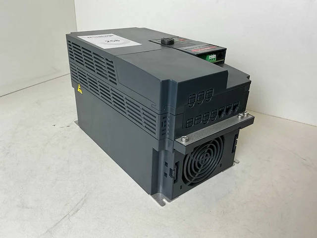 Toshiba vf-s15 vfs15-4110pl-w1 frequentieregelaar - afbeelding 5 van  6