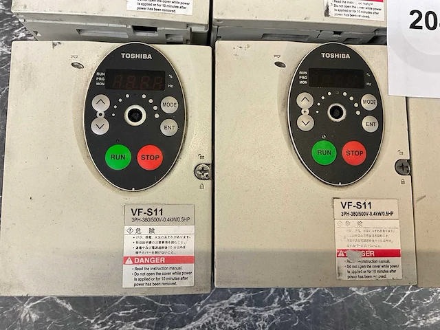 Toshiba vfs11-4004pl-wp frequentieregelaar (6x) - afbeelding 4 van  9