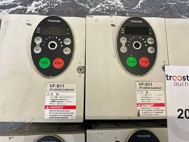 Toshiba vfs11-4004pl-wp frequentieregelaar (6x) - afbeelding 5 van  9
