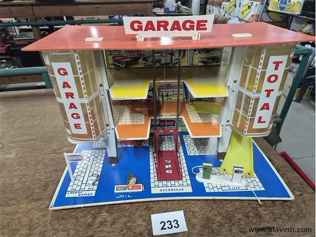 Total garage - afbeelding 1 van  5