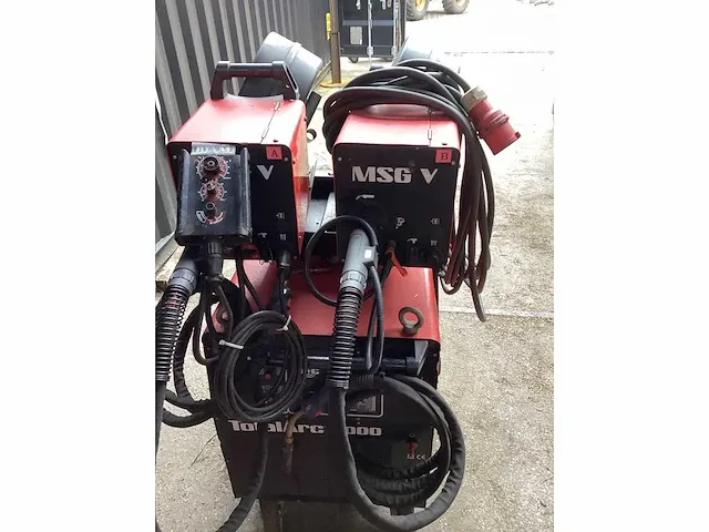 Totalarc 5000 mig lasapparaat met dubbele draadaanvoer eenheid en 2 gasfleshouders - afbeelding 2 van  7