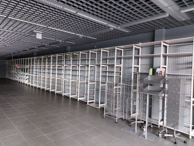Totale infrastructuur en winkelmateriaal casa - afbeelding 9 van  26