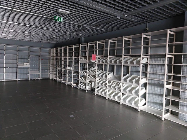 Totale infrastructuur en winkelmateriaal casa - afbeelding 15 van  26