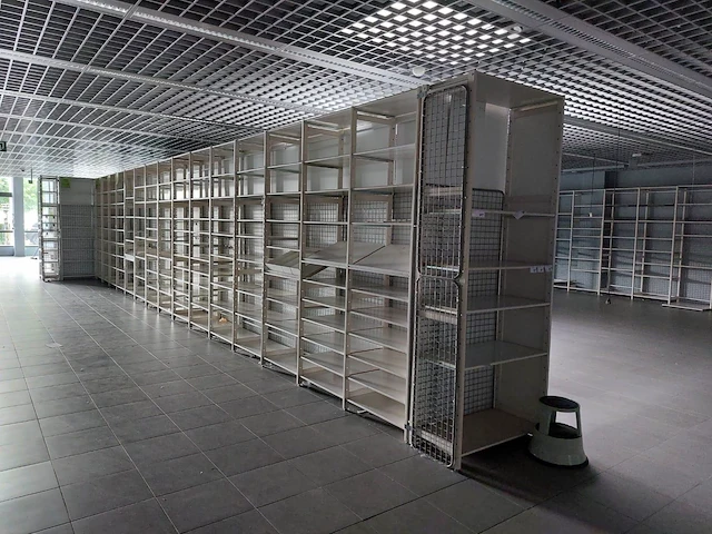 Totale infrastructuur en winkelmateriaal casa - afbeelding 19 van  26