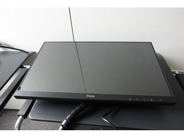 Touchscreen iiyama met wallmount + tweede touchscreen - afbeelding 4 van  6