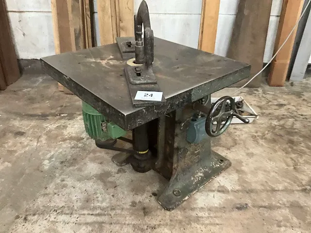 Toupie/freesmachine vertongen - afbeelding 4 van  11