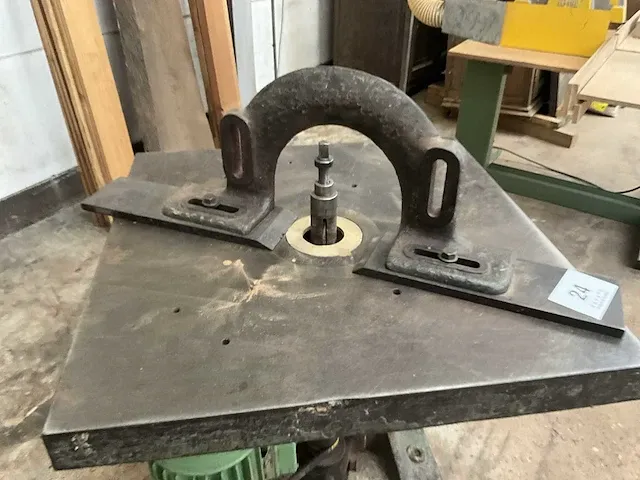 Toupie/freesmachine vertongen - afbeelding 7 van  11